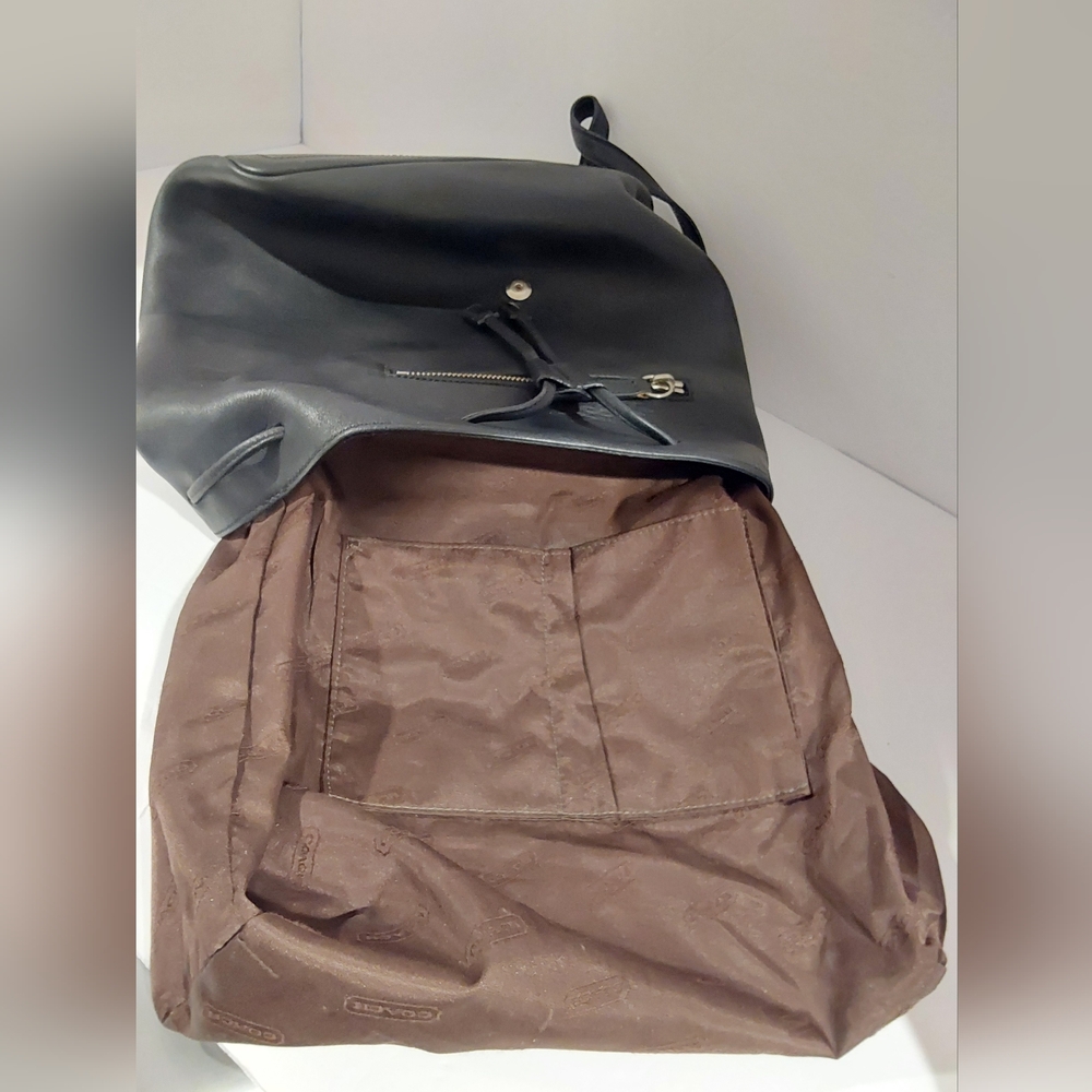 Vintage COACH Legacy Handcrafted Leather Black Backpack - Picture 8 of 12